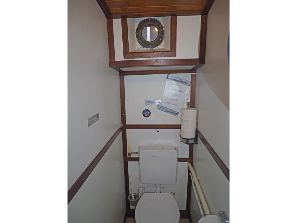 Cabin en avant, H&eacute;bergements